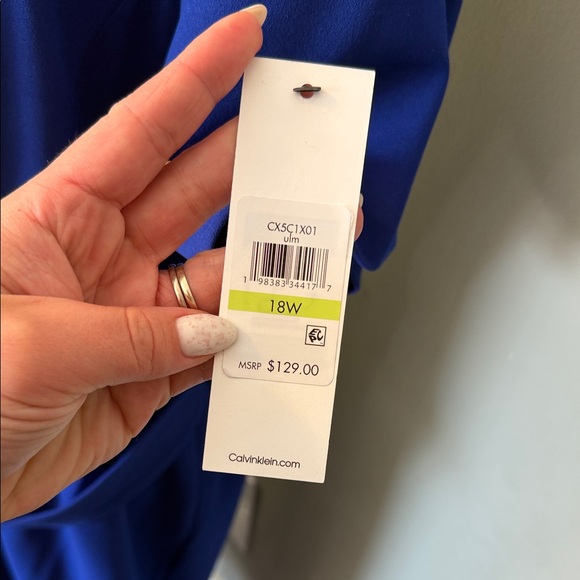 Calvin Klein
Short-Sleeve Belted Sheath Dress - Picture 5 of 7